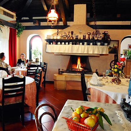 Hotel Makin Novigrad  ภายนอก รูปภาพ